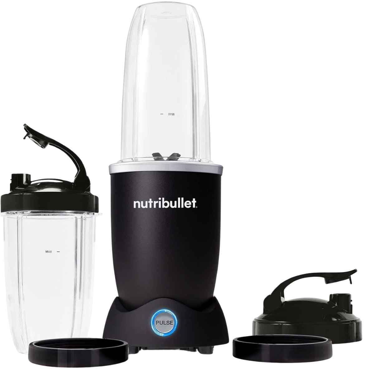 Licuadora nutribullet Pro+ con dos vasos, tapas y accesorios sobre fondo blanco