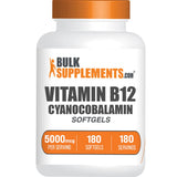 Frasco de suplemento BulkSupplements Cianocobalamina 5000 mcg 180 cápsulas blandas