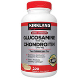 Frasco de suplemento Kirkland Signature Glucosamina y Condroitina 220 tabletas
