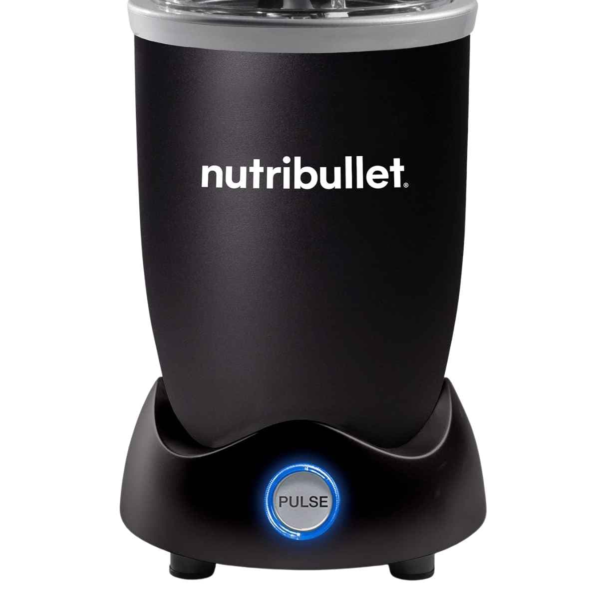 Detalle de la base de la licuadora nutribullet Pro+ con botón de pulso iluminado